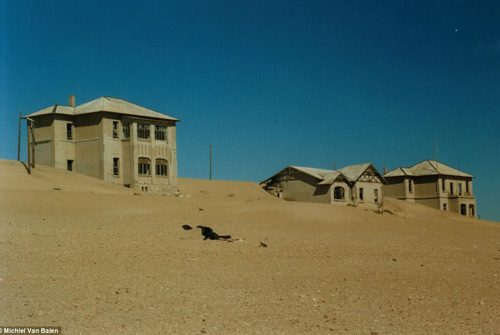 Chùm ảnh: Thị trấn “ma” trên sa mạc châu Phi - 10