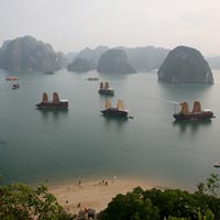 Du lịch - Vịnh Hạ Long vào top 10 điểm đến sông nước hấp dẫn nhất