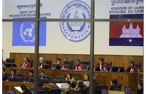 LHQ cho tòa án xử Khmer Đỏ vay 2 triệu USD - 1