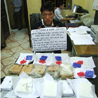 Pháp luật - Bắt đầu nậu ma túy với lượng ma túy "khủng"