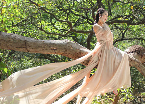 Phương Linh đẹp thanh thoát giữa rừng - 3