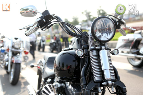 Cận cảnh hoàng tử đen Harley Davidson CVO tại Việt Nam - 4
