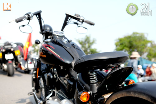 Cận cảnh hoàng tử đen Harley Davidson CVO tại Việt Nam - 9
