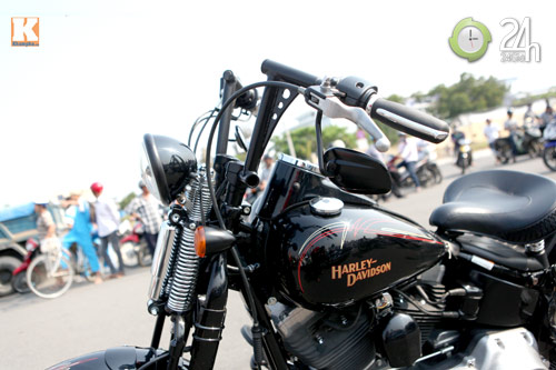 Cận cảnh hoàng tử đen Harley Davidson CVO tại Việt Nam - 10