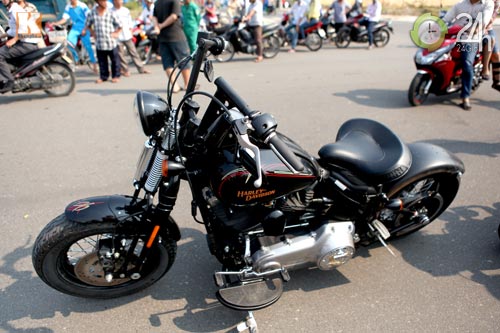 Cận cảnh hoàng tử đen Harley Davidson CVO tại Việt Nam - 2