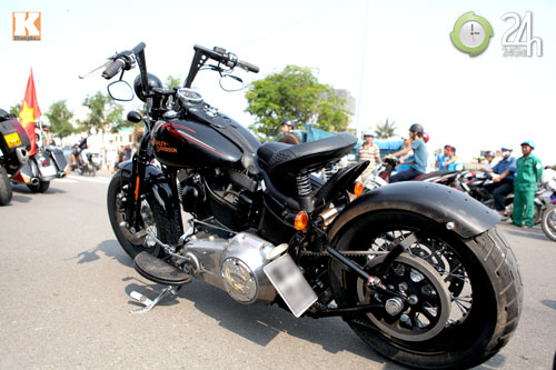 Cận cảnh hoàng tử đen Harley Davidson CVO tại Việt Nam - 7