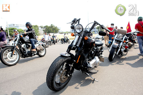 Cận cảnh hoàng tử đen Harley Davidson CVO tại Việt Nam - 5