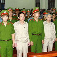 Tin tức trong ngày - Xét xử vụ Tiên Lãng: Làm rõ hành vi giết người