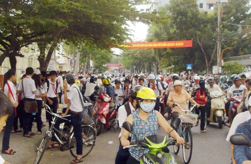 Gian nan xử lý tình trạng lấn chiếm vỉa hè - 2