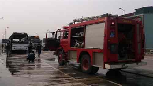 Xe 45 chỗ bốc cháy, 20 hành khách thoát chết - 10