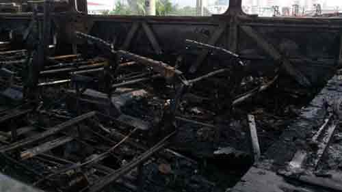 Xe 45 chỗ bốc cháy, 20 hành khách thoát chết - 4