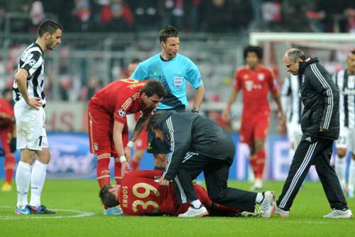 HOT: Ibra mời gọi Rooney đến PSG - 3