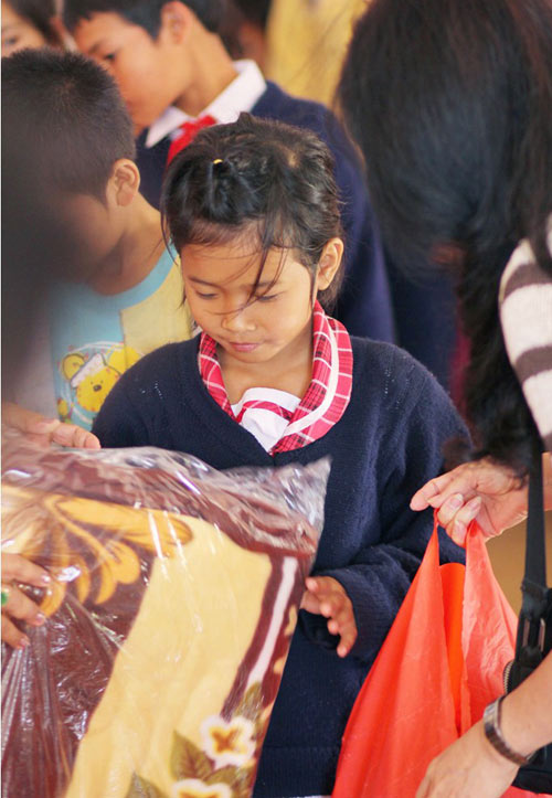 “Trai nhảy” Đức Hải làm từ thiện vùng cao - 15