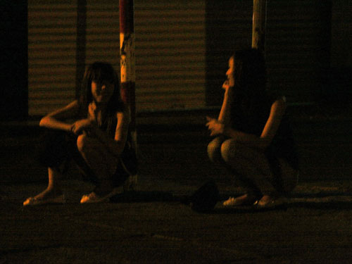 Mại dâm: Càng cấm, càng nở rộ - 2