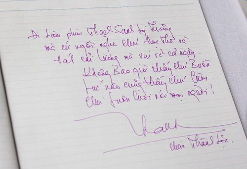 Thành Lộc cúi lạy linh cữu NSUT Hồ Kiểng - 5