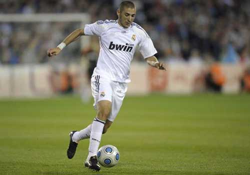 Mourinho luôn "đặc biệt" trong cách dùng quân - 2