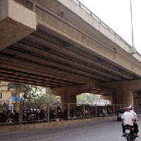 Tin tức trong ngày - Hà Nội thu hồi gầm cầu “bị xẻ thịt”