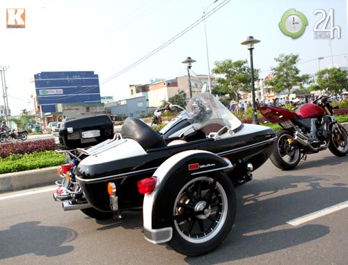 Độc dược Harley Police độ sidecar tại Việt Nam - 6