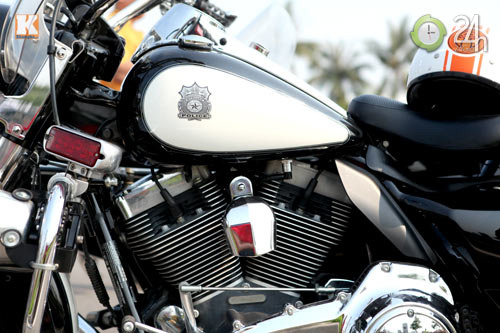 Độc dược Harley Police độ sidecar tại Việt Nam - 4
