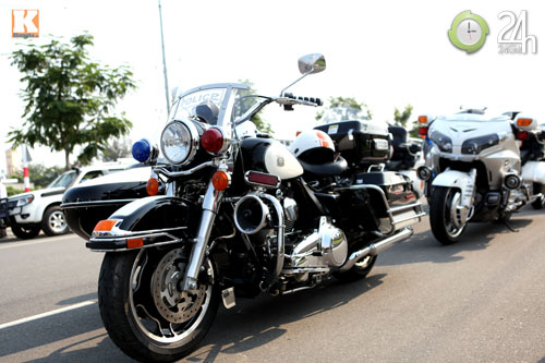 Độc dược Harley Police độ sidecar tại Việt Nam - 1