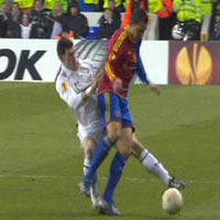 Bóng đá - Pha gập cổ chân kinh hoàng của Bale