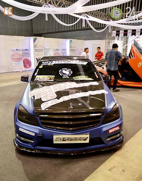 Lạ lùng 'xế độ' xuất hiện trong triển lãm ảnh - 3