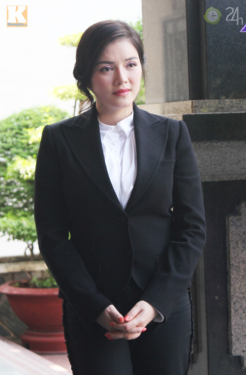 Lý Nhã Kỳ giản dị tiễn đưa NSƯT Hồ Kiểng - 3