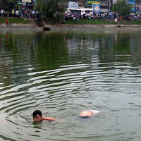 Tin tức trong ngày - Sự thật cô gái tự tử ở hồ ĐH Y… không ai cứu