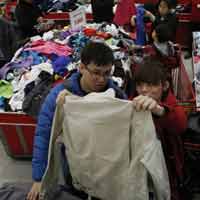 Tin tức trong ngày - Triều Tiên dọa liên tục, người HQ đâm "nhờn"