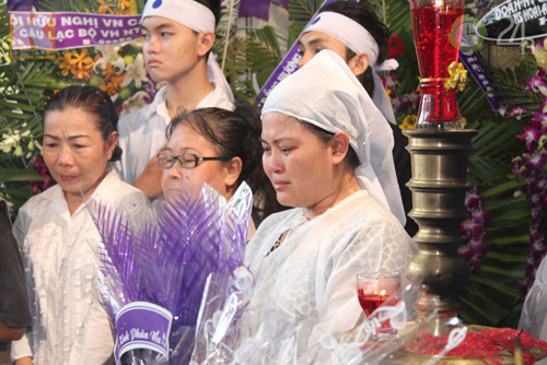 Nghẹn ngào phút tiễn đưa NSUT Hồ Kiểng - 2
