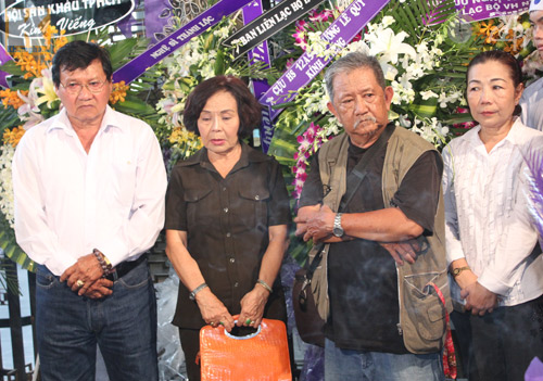 Nghẹn ngào phút tiễn đưa NSUT Hồ Kiểng - 7