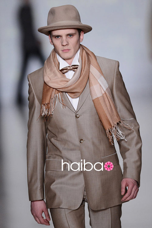 Say mê ngắm mũ nghệ thuật tại "xứ lạnh" - 4