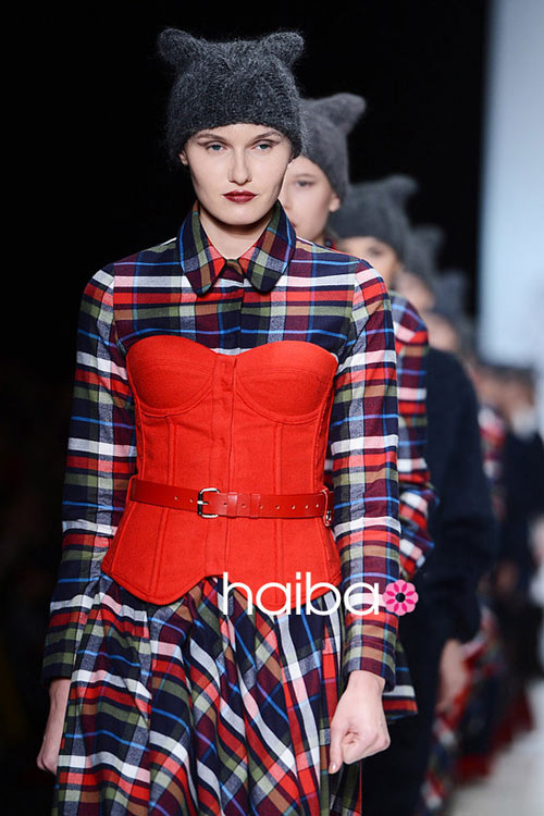 Say mê ngắm mũ nghệ thuật tại "xứ lạnh" - 8