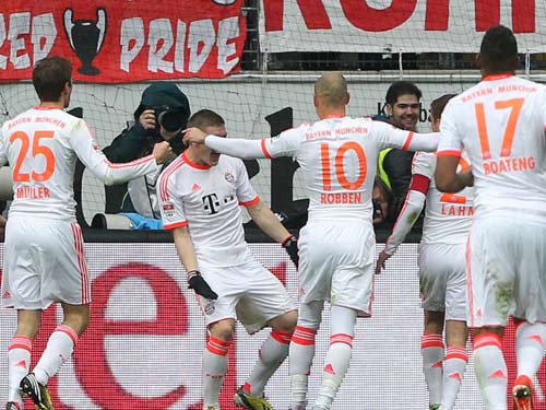 Khoảnh khắc Bayern vô địch sớm Bundesliga - 4