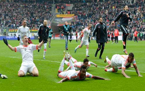 Khoảnh khắc Bayern vô địch sớm Bundesliga - 7