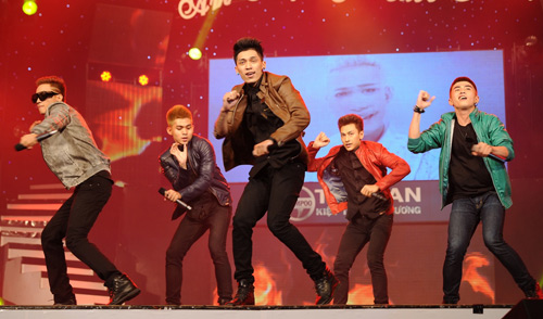 Mỹ Tâm bùng nổ với hit mới - 20