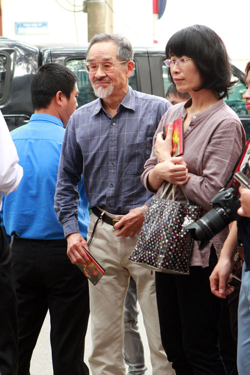 Mỹ Tâm làm mặt xấu khi gặp fan - 2