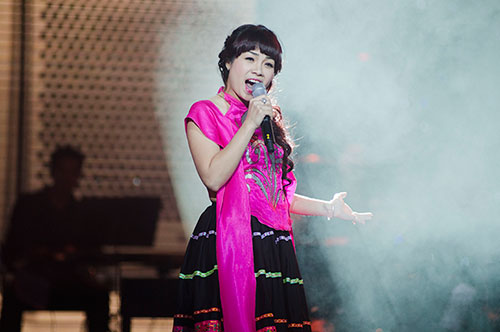 Hương Tràm tỏa sáng tại Bài hát yêu thích - 2