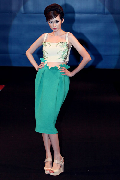 Trúc Diễm xinh đẹp ở Hà Nội - 8