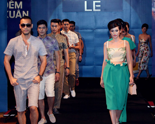 Trúc Diễm xinh đẹp ở Hà Nội - 20