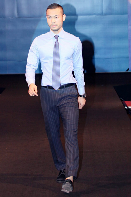 Siêu mẫu Doãn Tuấn sải bước lạnh lùng - 3