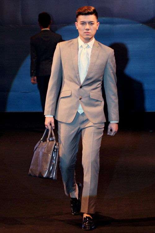 Siêu mẫu Doãn Tuấn sải bước lạnh lùng - 5