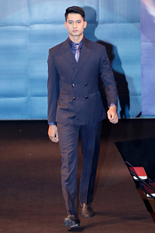 Siêu mẫu Doãn Tuấn sải bước lạnh lùng - 8
