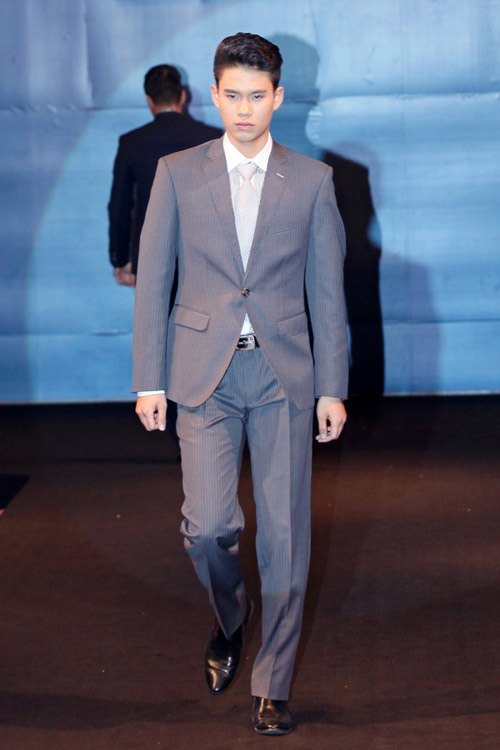 Siêu mẫu Doãn Tuấn sải bước lạnh lùng - 11