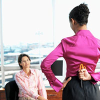 Bạn trẻ - Cuộc sống - Khi sếp nữ mắc bẫy "hạ bệ"