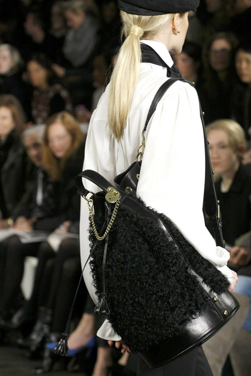 13 chiếc túi thu đông cần phải biết - 11