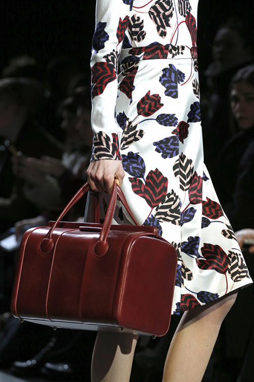 13 chiếc túi thu đông cần phải biết - 12