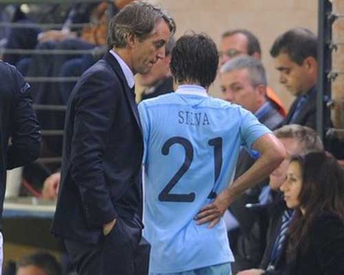 Thắng MU, Man City trả giá đắt - 1