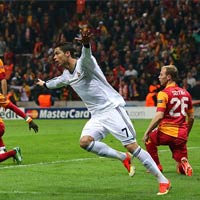 Bóng đá - CR7 tỏa sáng nhưng cũng suýt ôm hận