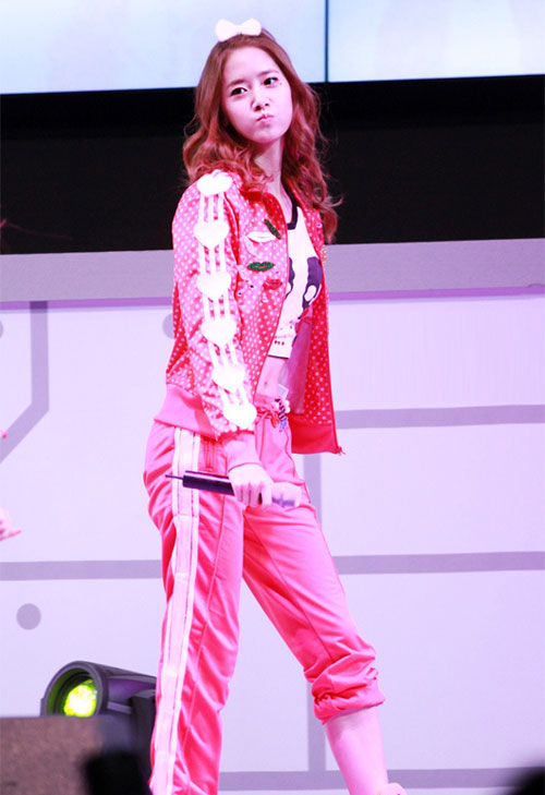 "Bom sex gốc Việt" căng tràn nhựa sống - 14